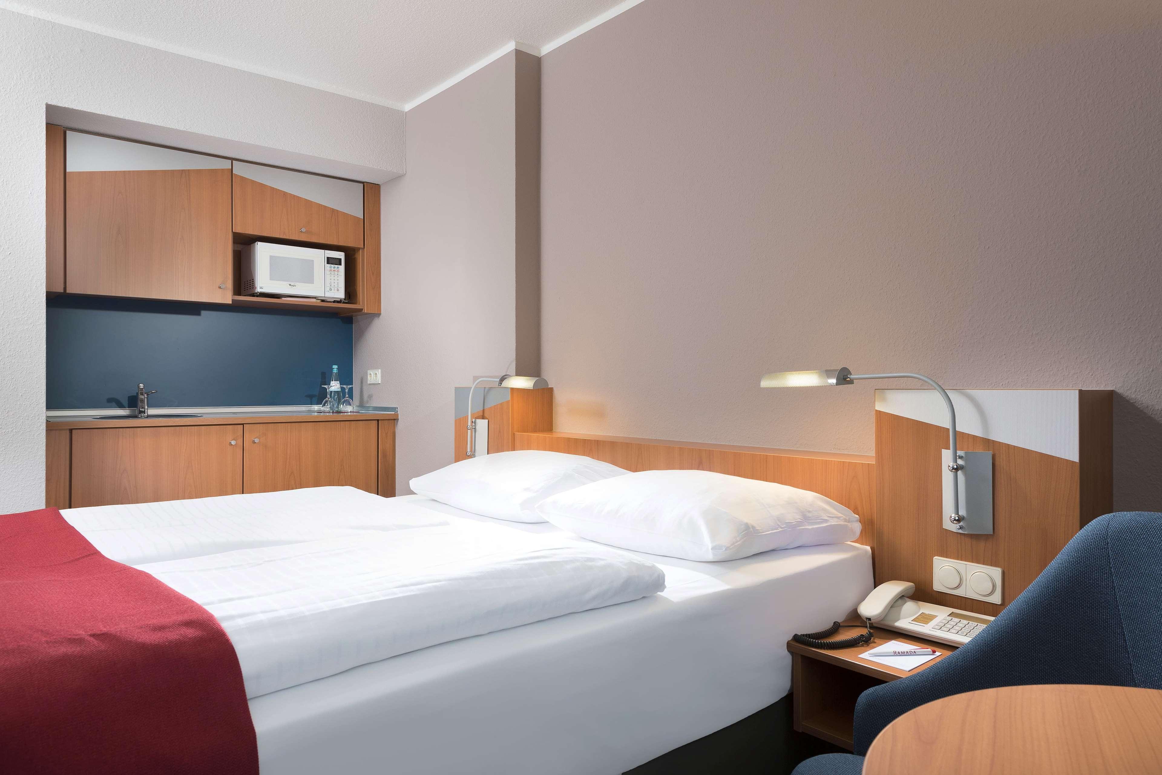 Ramada By Wyndham Hannover Messe Laatzen Ngoại thất bức ảnh