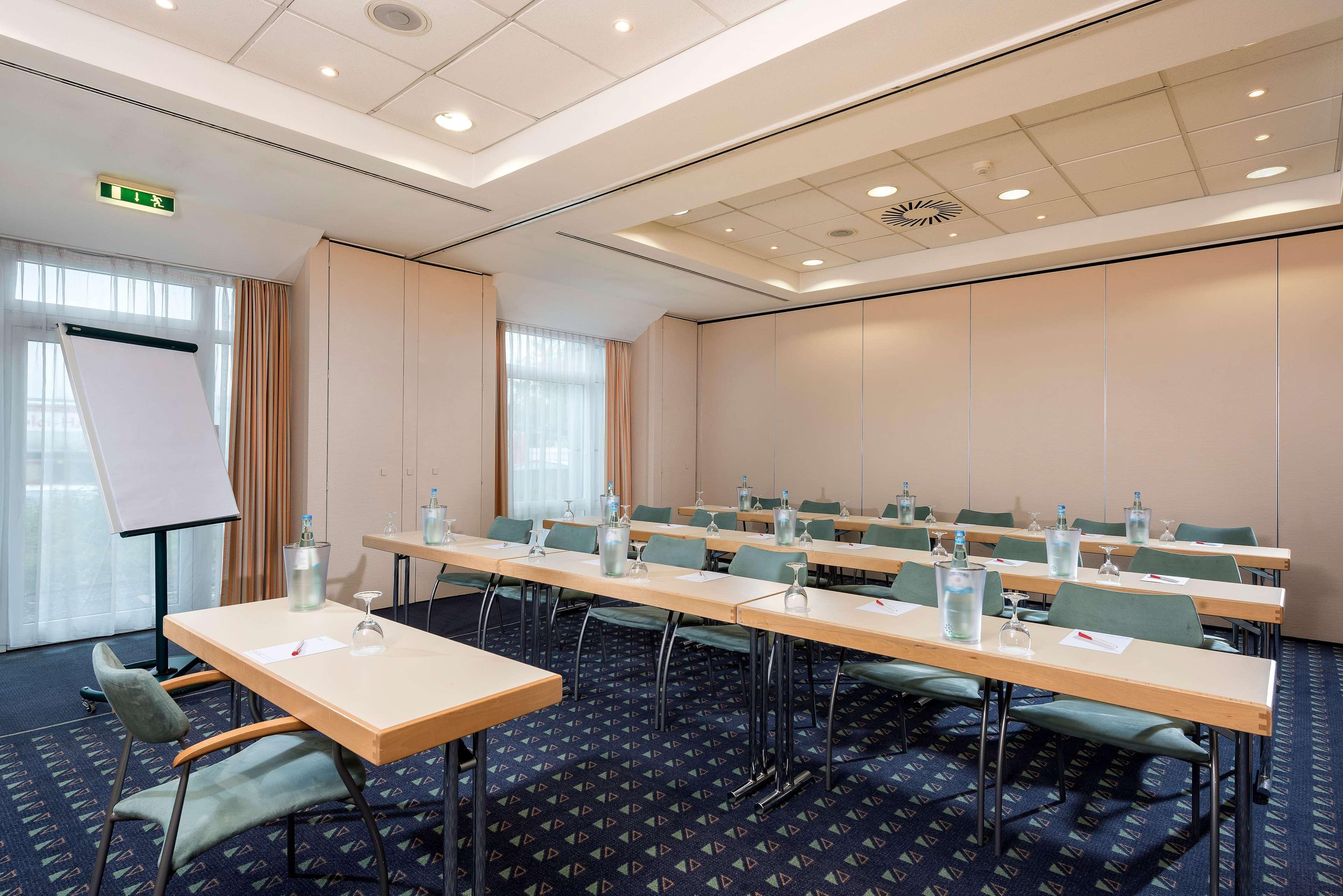 Ramada By Wyndham Hannover Messe Laatzen Ngoại thất bức ảnh