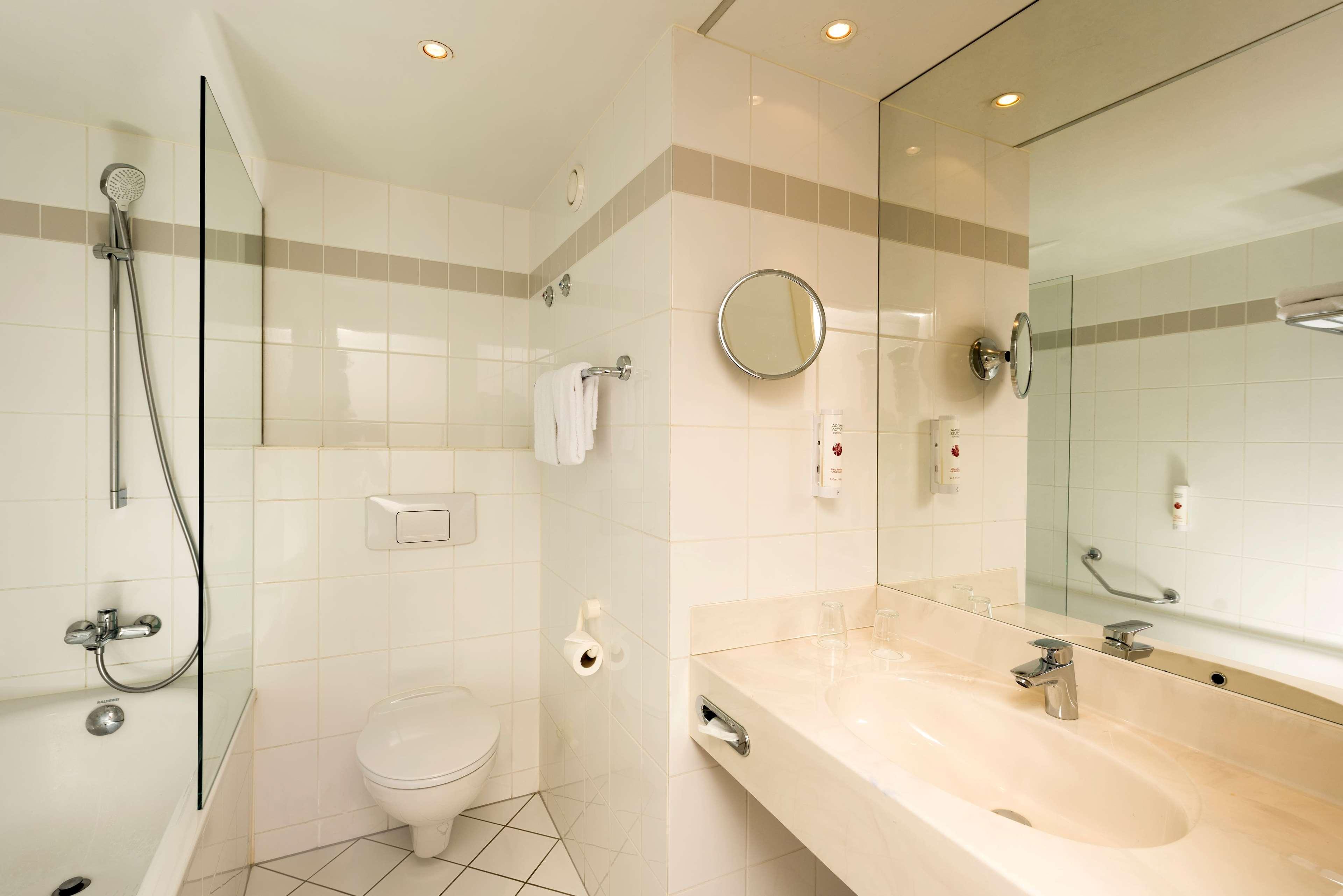 Ramada By Wyndham Hannover Messe Laatzen Ngoại thất bức ảnh