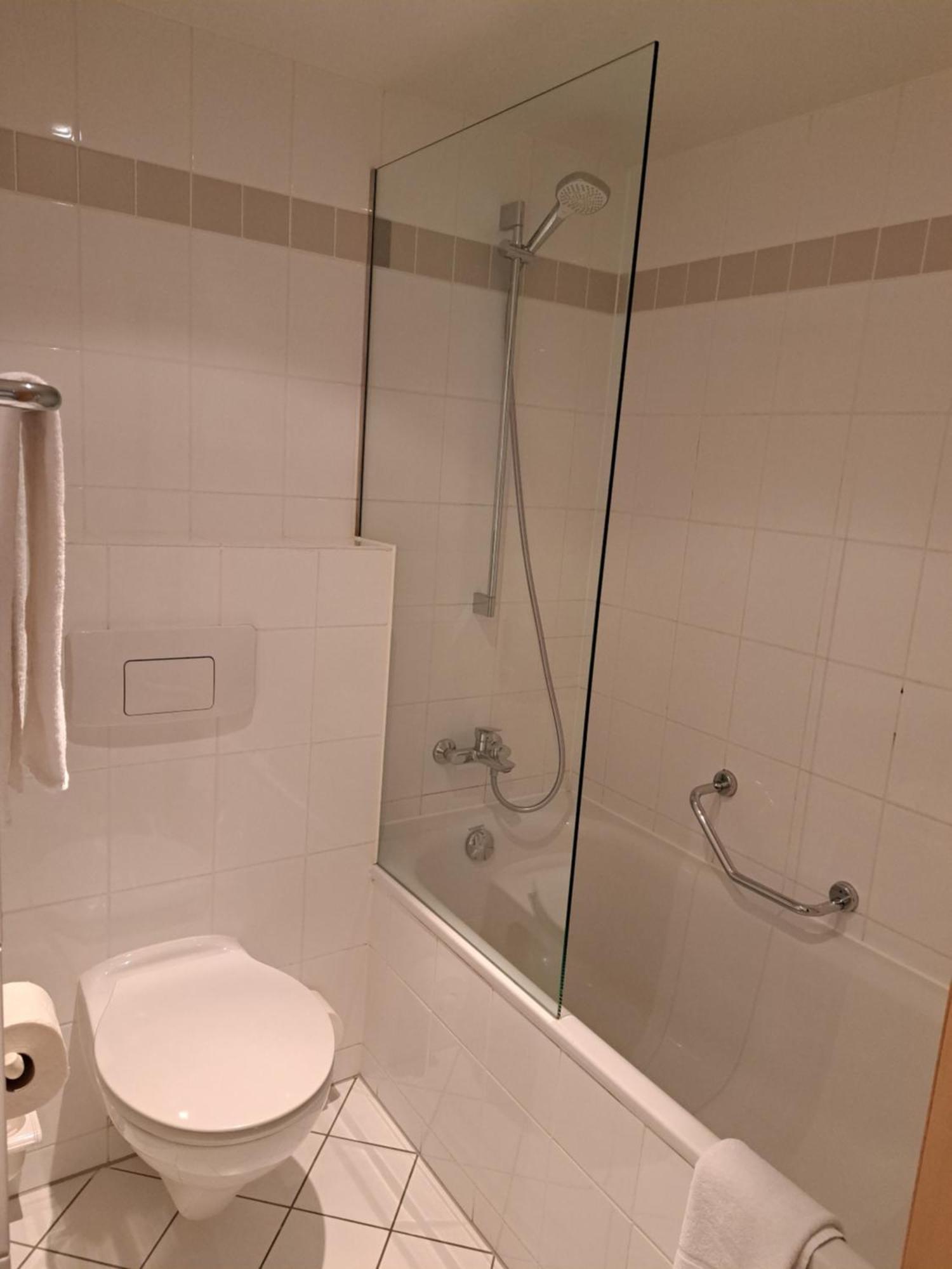 Ramada By Wyndham Hannover Messe Laatzen Ngoại thất bức ảnh
