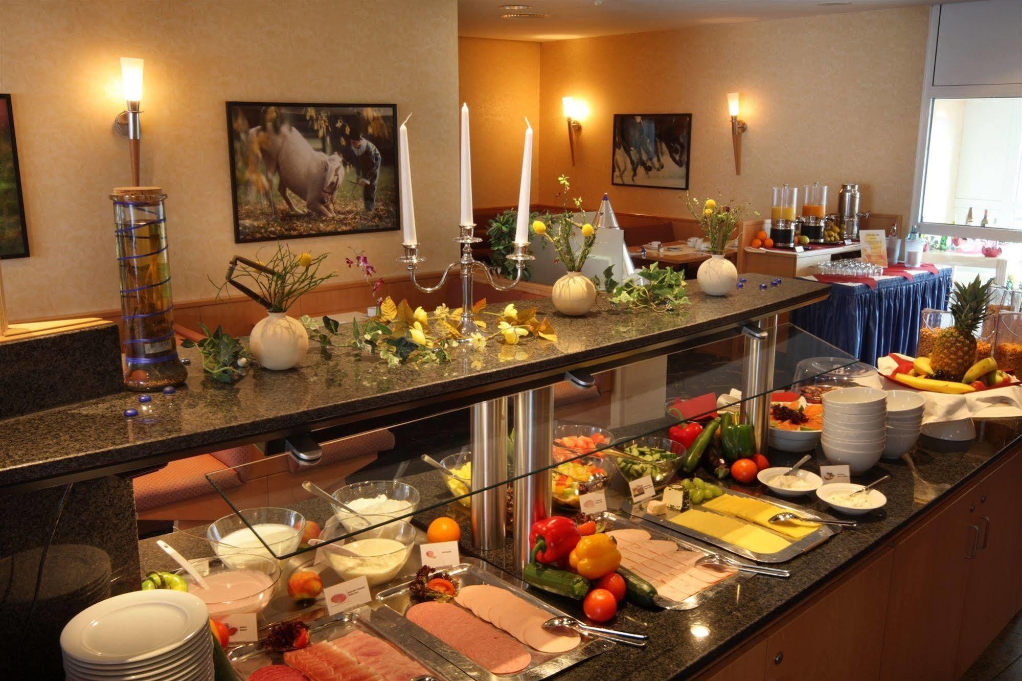 Ramada By Wyndham Hannover Messe Laatzen Nhà hàng bức ảnh
