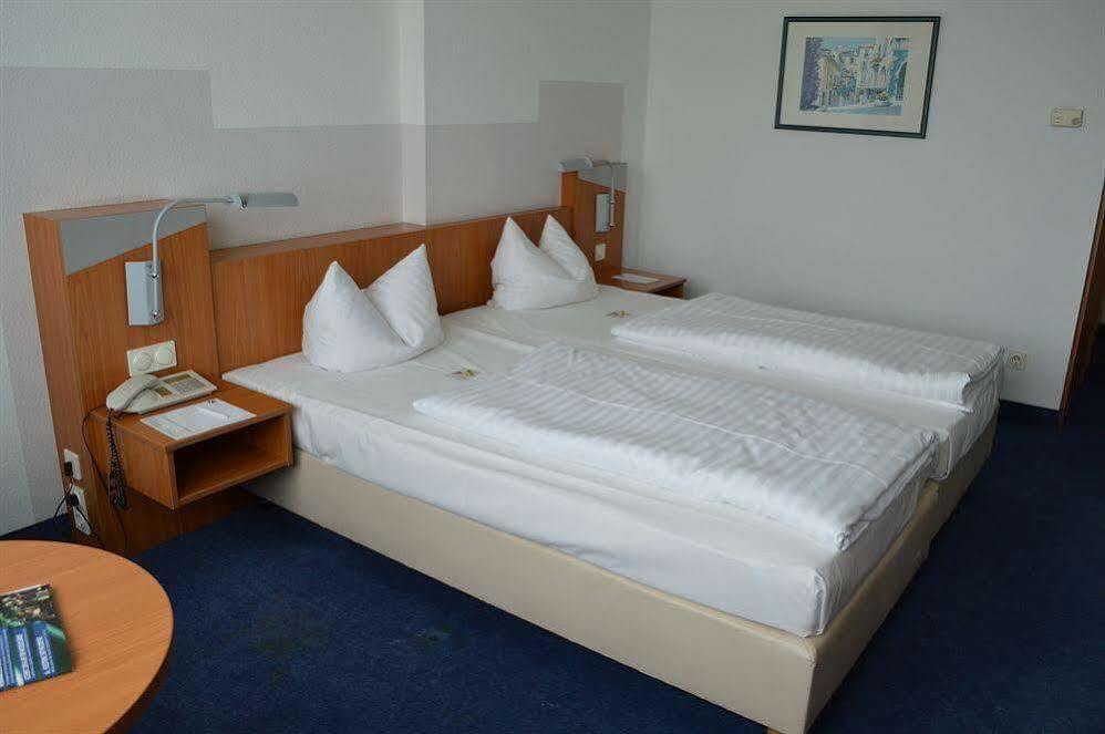 Ramada By Wyndham Hannover Messe Laatzen Ngoại thất bức ảnh